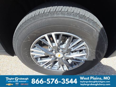 Used 2026 Chevrolet Traverse LT AWD/4WD image 10