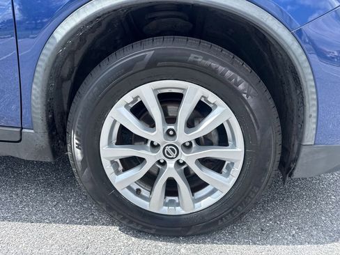 Used 2017 Nissan Rogue SV AWD/4WD image 29