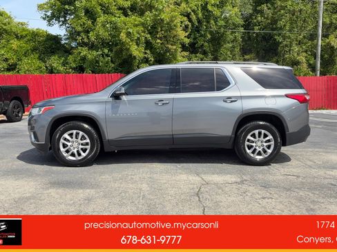 Used 2019 Chevrolet Traverse LT image 3