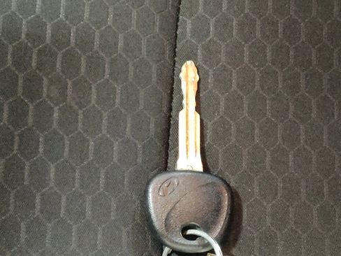 Used 2019 Hyundai Elantra SE w/ Cargo Package image 32