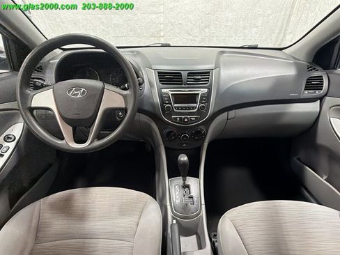 Used 2017 Hyundai Accent SE FWD image 6