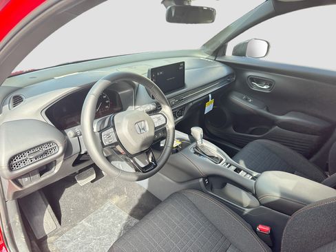 Certified 2026 Honda HR-V Sport image 7