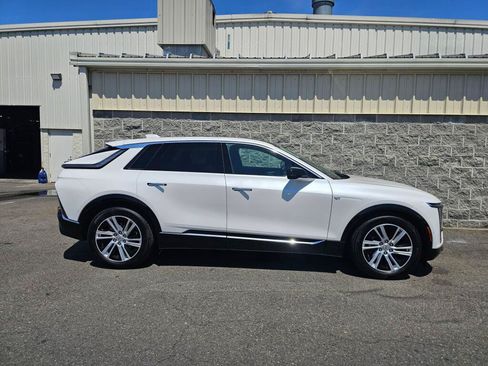 Used 2024 Cadillac Lyriq Tech w/ Driver Assist Package RWD image 9