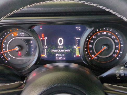 Used 2025 Jeep Wrangler Unlimited Rubicon image 16