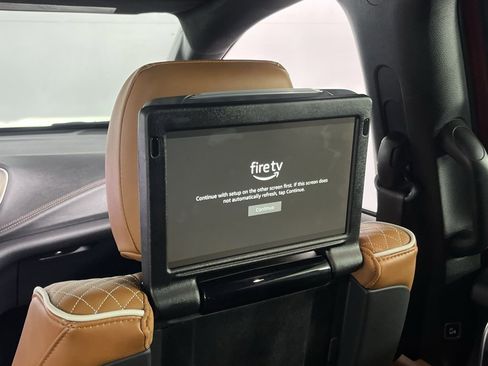 Certified 2025 Chrysler Pacifica Pinnacle image 35