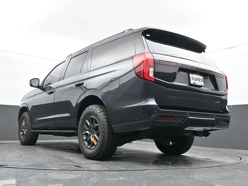 Used 2025 Ford Expedition Tremor AWD/4WD image 46