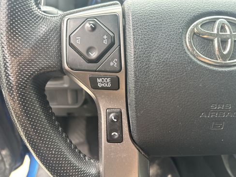 Used 2016 Toyota Tacoma SR5 RWD image 18