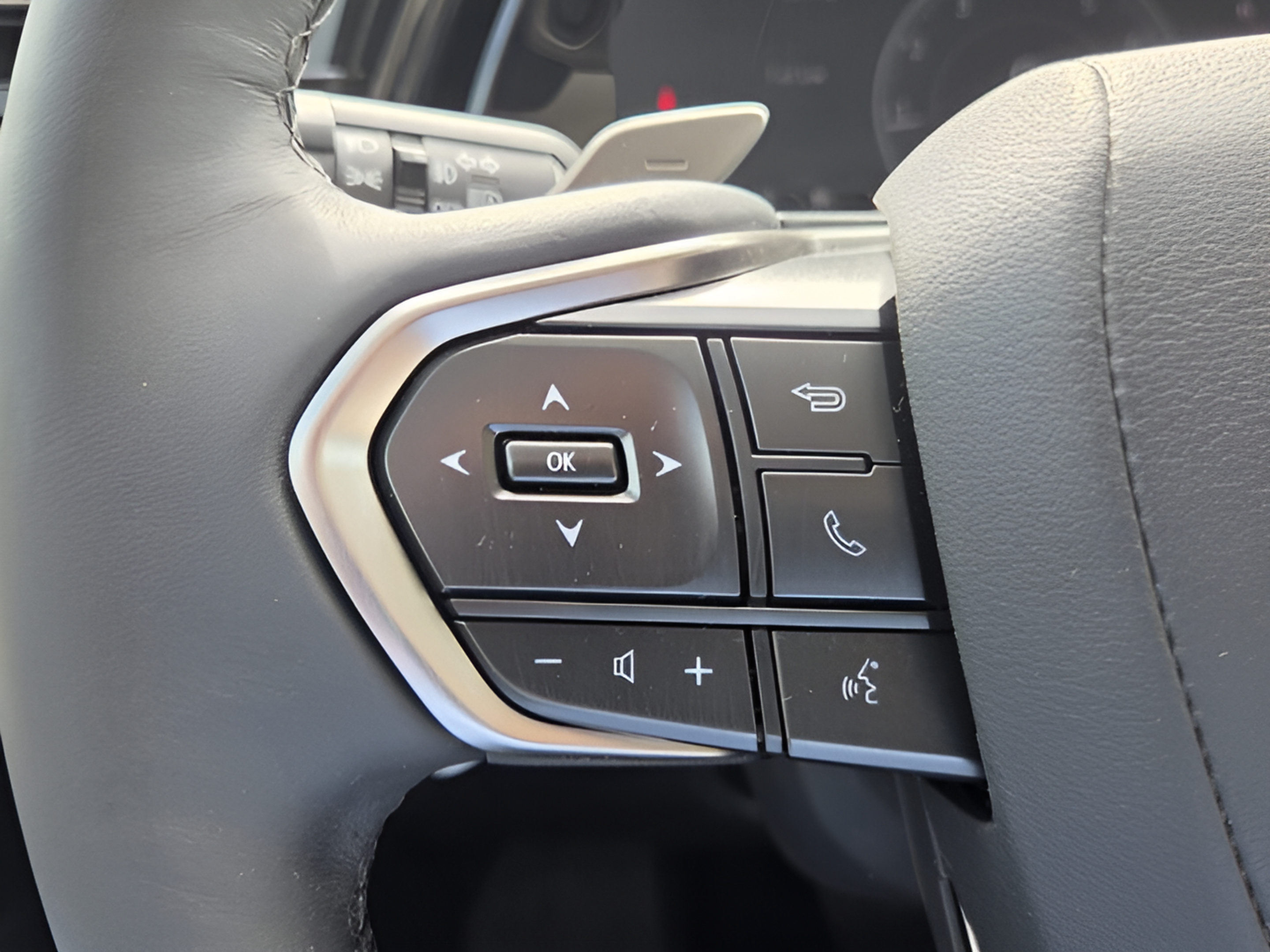 Used 2024 Lexus RX 350 FWD w/ Technology Package image 24