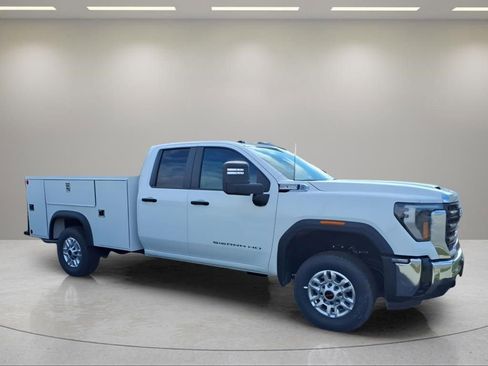 New 2025 GMC Sierra 2500 Pro w/ Convenience Package AWD/4WD image 2