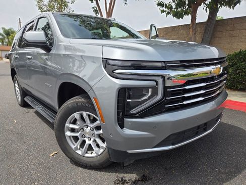 Used 2025 Chevrolet Tahoe LT image 2