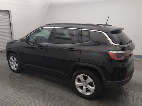 Used 2021 Jeep Compass Latitude w/ Convenience Group AWD/4WD image 3