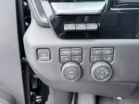 New 2026 Chevrolet Silverado 1500 High Country AWD/4WD image 14