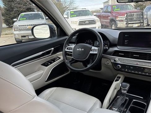 Used 2022 Kia Telluride S image 15