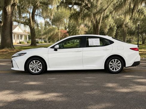 Used 2025 Toyota Camry LE w/ Convenience Package FWD image 6