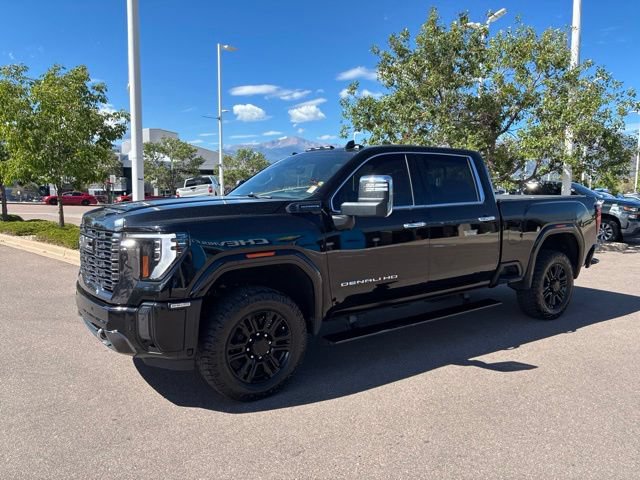 Used 2024 GMC Sierra 2500 Denali Ultimate AWD/4WD image 3