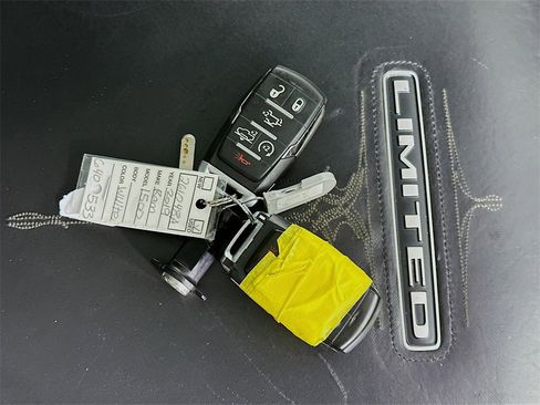 Used 2019 RAM 1500 Limited w/ Body Color Bumper Group image 36