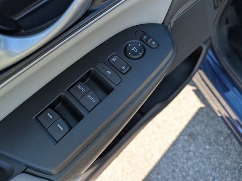 Used 2022 Honda CR-V EX-L image 25