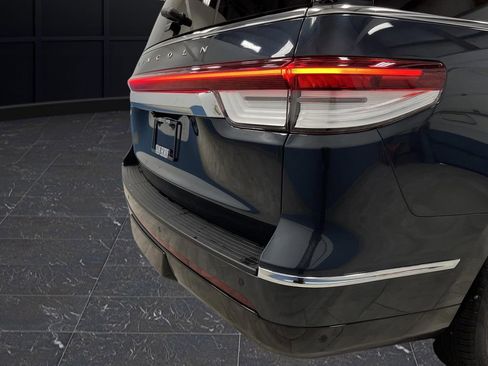 Used 2024 Lincoln Navigator Reserve image 39