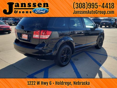 Used 2020 Dodge Journey SE w/ SE Popular Equipment Group image 6