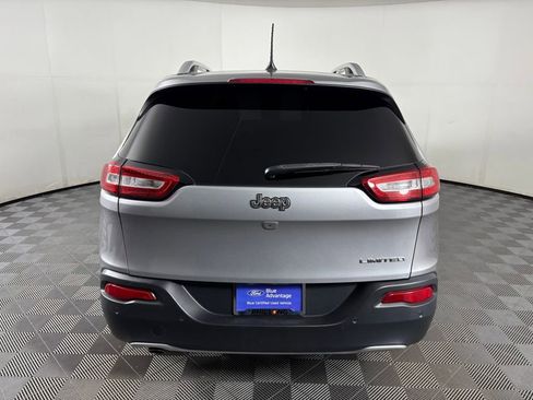 Used 2018 Jeep Cherokee Limited w/ Luxury Group image 6