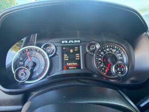 Used 2022 RAM 2500 Big Horn w/ Cold Weather Group AWD/4WD image 15