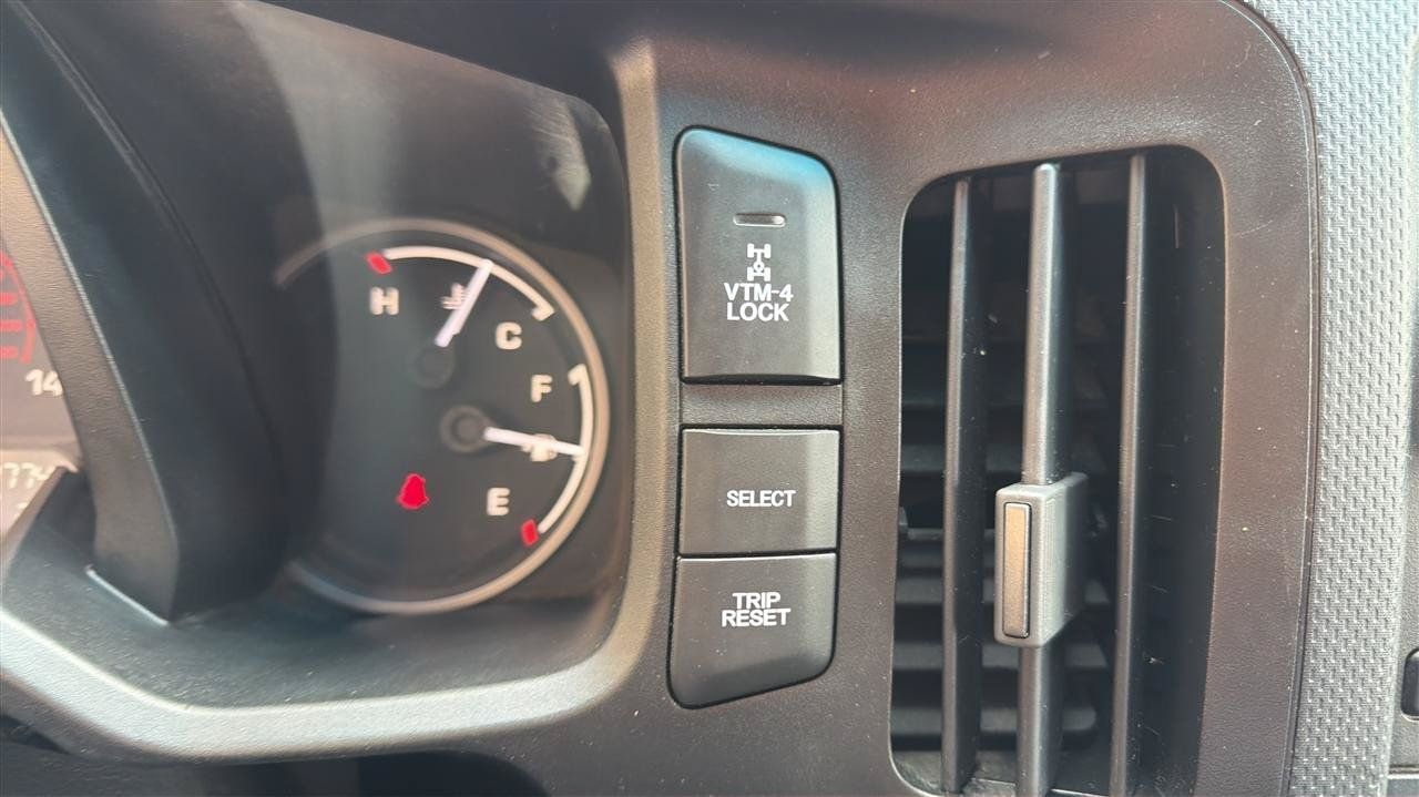 Used 2010 Honda Ridgeline RTS image 24