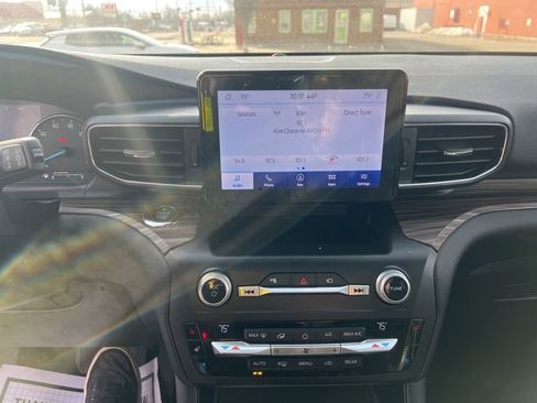 Used 2020 Ford Explorer Limited w/ Hybrid Equipment Group 310A image 14