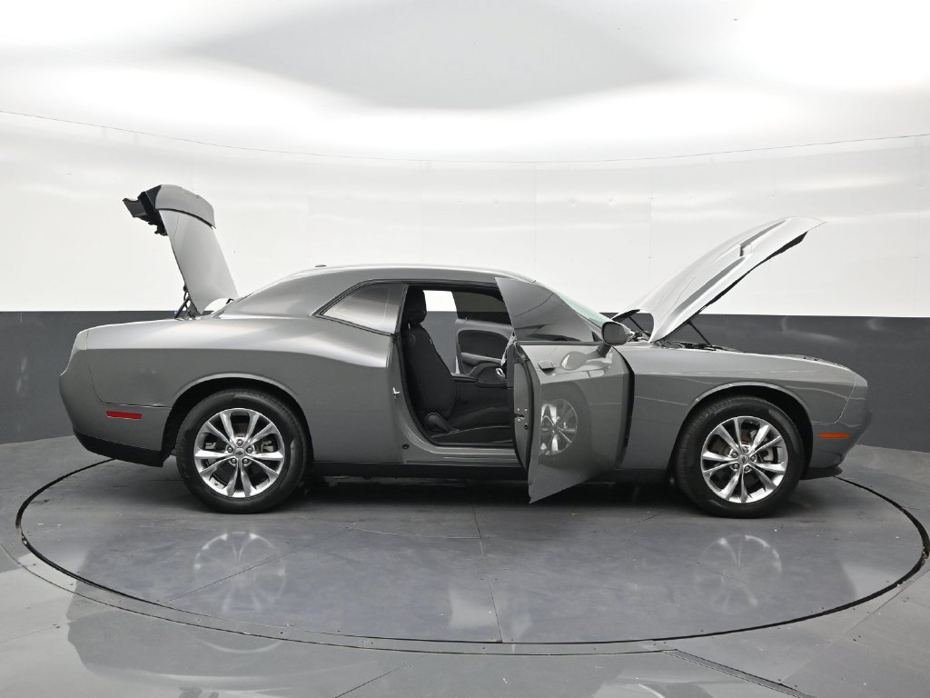 Used 2023 Dodge Challenger SXT AWD/4WD image 29
