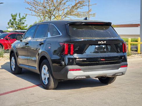 New 2026 Kia Sorento LX image 3
