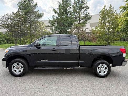 Used 2011 Toyota Tundra 4x4 Double Cab w/ Tow Pkg image 5