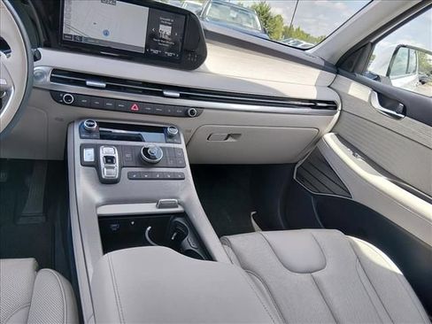 Used 2025 Hyundai Palisade Calligraphy FWD image 11