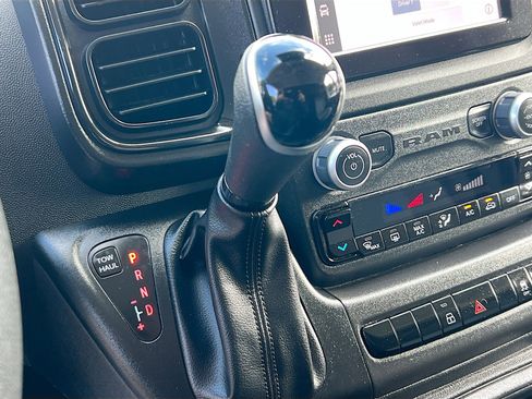 Used 2025 RAM ProMaster 2500 w/ Convenience Group image 25