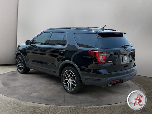 Used 2018 Ford Explorer Sport w/ Equipment Group 401A AWD/4WD image 5