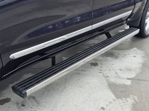 Used 2023 Chevrolet Silverado 1500 High Country w/ High Country Premium Package AWD/4WD image 10