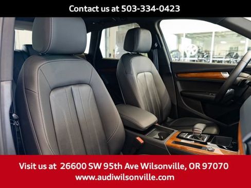 Used 2023 Audi Q5 2.0T Premium w/ Convenience Package AWD/4WD image 28