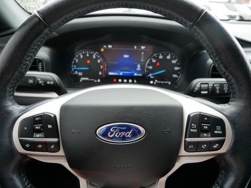 Used 2021 Ford Explorer XLT w/ Equipment Group 202A AWD/4WD image 27