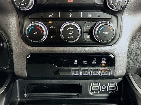Used 2021 RAM 1500 Big Horn AWD/4WD image 16