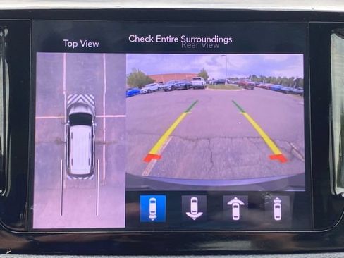 Used 2019 Chrysler Pacifica Limited w/ Advanced Safetytec Group FWD image 15