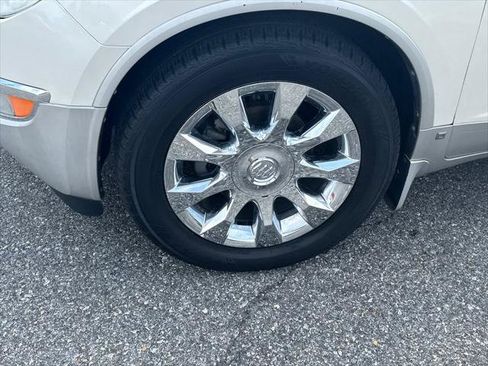 Used 2010 Buick Enclave CXL w/ Trailering Provision Package AWD/4WD image 7