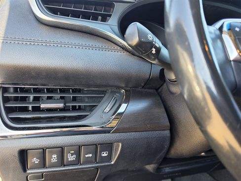 Used 2017 Toyota Avalon Limited image 20