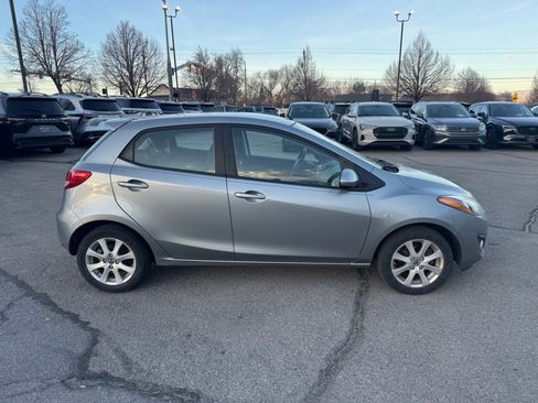 Used 2014 MAZDA MAZDA2 Touring image 6