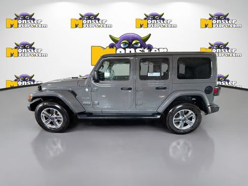 Used 2021 Jeep Wrangler Unlimited Sahara AWD/4WD image 7