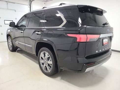 Certified 2024 Toyota Sequoia Capstone AWD/4WD image 5