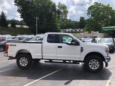 Used 2022 Ford F250 XLT w/ XLT Value Package AWD/4WD image 7
