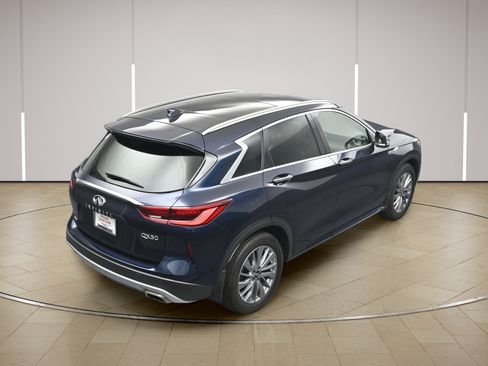 Used 2025 INFINITI QX50 Luxe AWD/4WD image 35