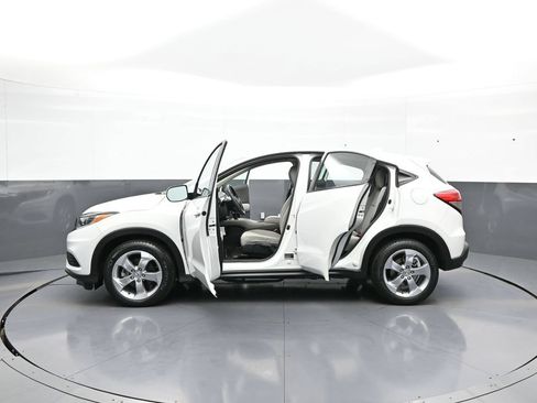 Certified 2022 Honda HR-V LX image 41