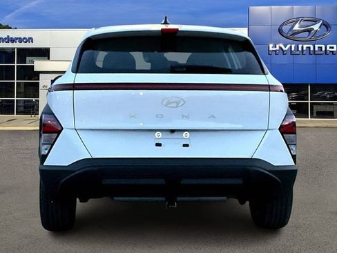 Certified 2026 Hyundai Kona SE FWD image 4