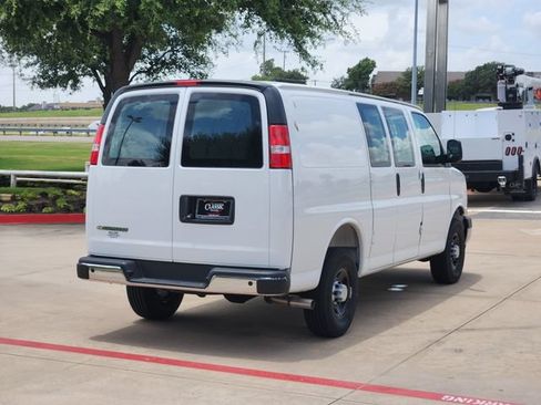 New 2026 Chevrolet Express 3500 w/ Driver Convenience Package RWD image 13
