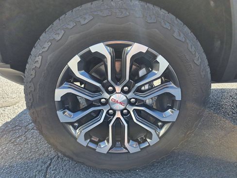 Used 2024 GMC Canyon Denali AWD/4WD image 38