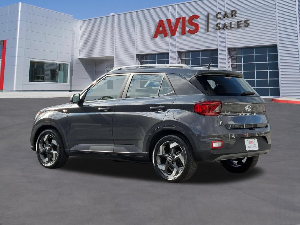 Used 2026 Hyundai Venue SEL FWD image 9